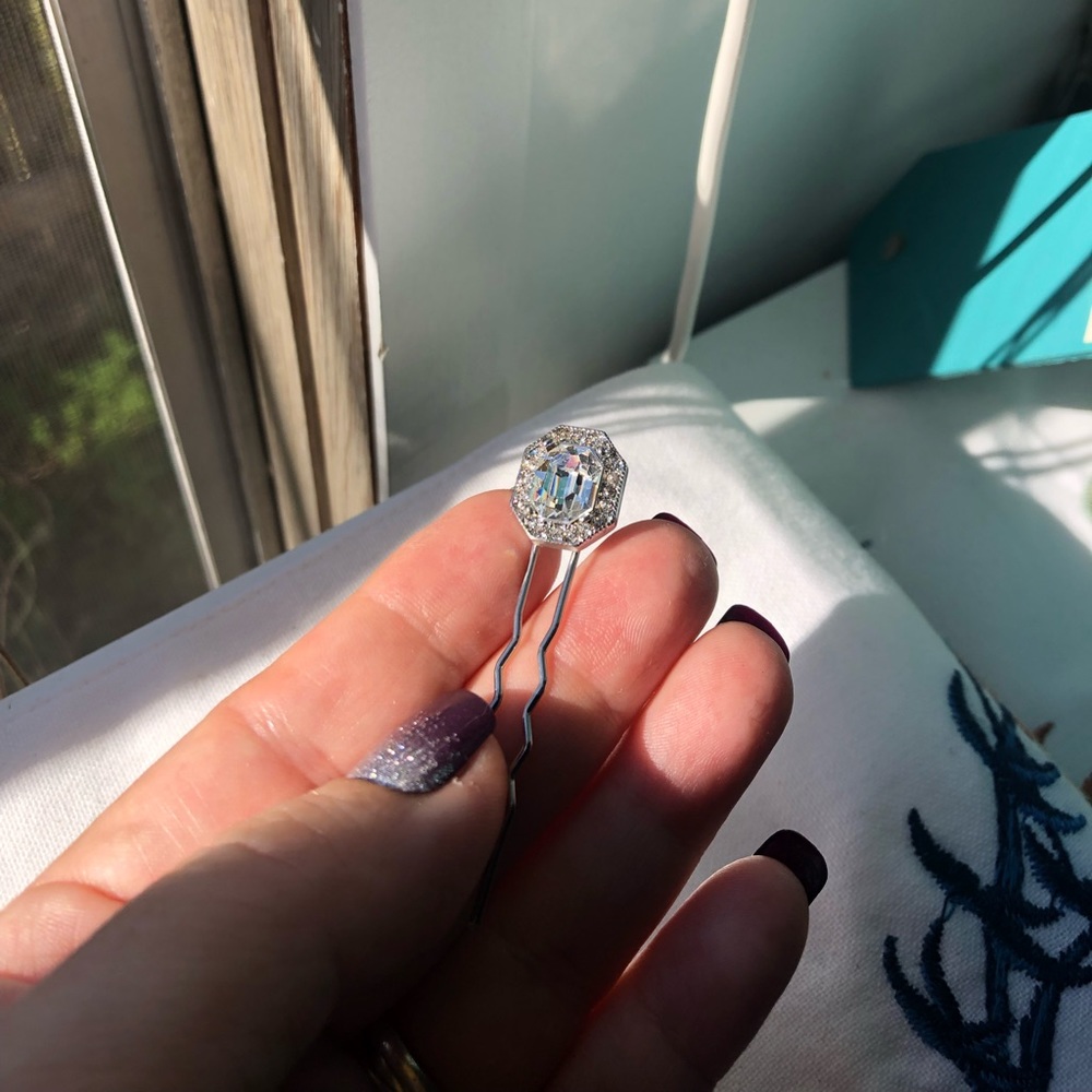⚠️🛑 SOLD 11.12.2022 🛑⚠️. silver tone and rhinestone three pack hair pins - Picture 4 of 7